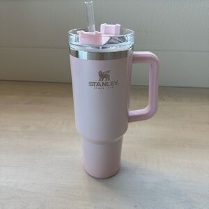 ⚡️🚚 MOVING SALE! 💕 Stanley Adventure 40oz Stainless Steel Quencher Tumbler
